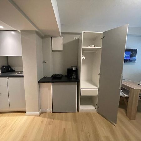 Suesses Kleines Und Zentrales Apartment Fuer Zwei Personen Mitten In Hamburg Bagian luar foto
