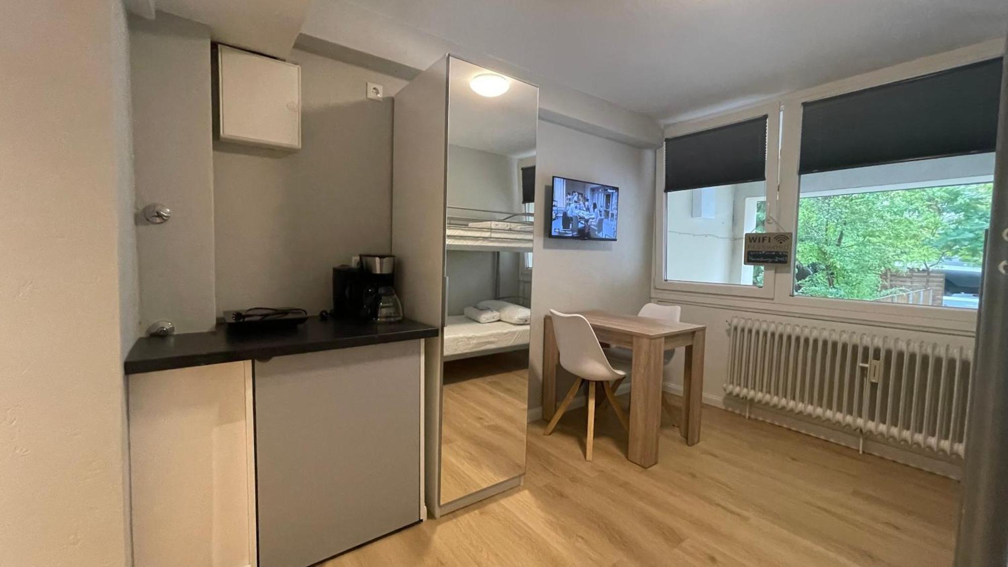 Suesses Kleines Und Zentrales Apartment Fuer Zwei Personen Mitten In Hamburg Bagian luar foto